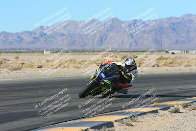 media/Jan-10-2025-CVMA Friday Practice (Fri) [[489e0da257]]/Group 4 and Trackday/Session 2 (Turn 4 Inside)/